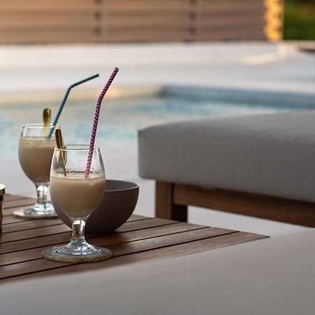 Beach Haven House With Pool And Jacuzzi Kaštela Esterno foto