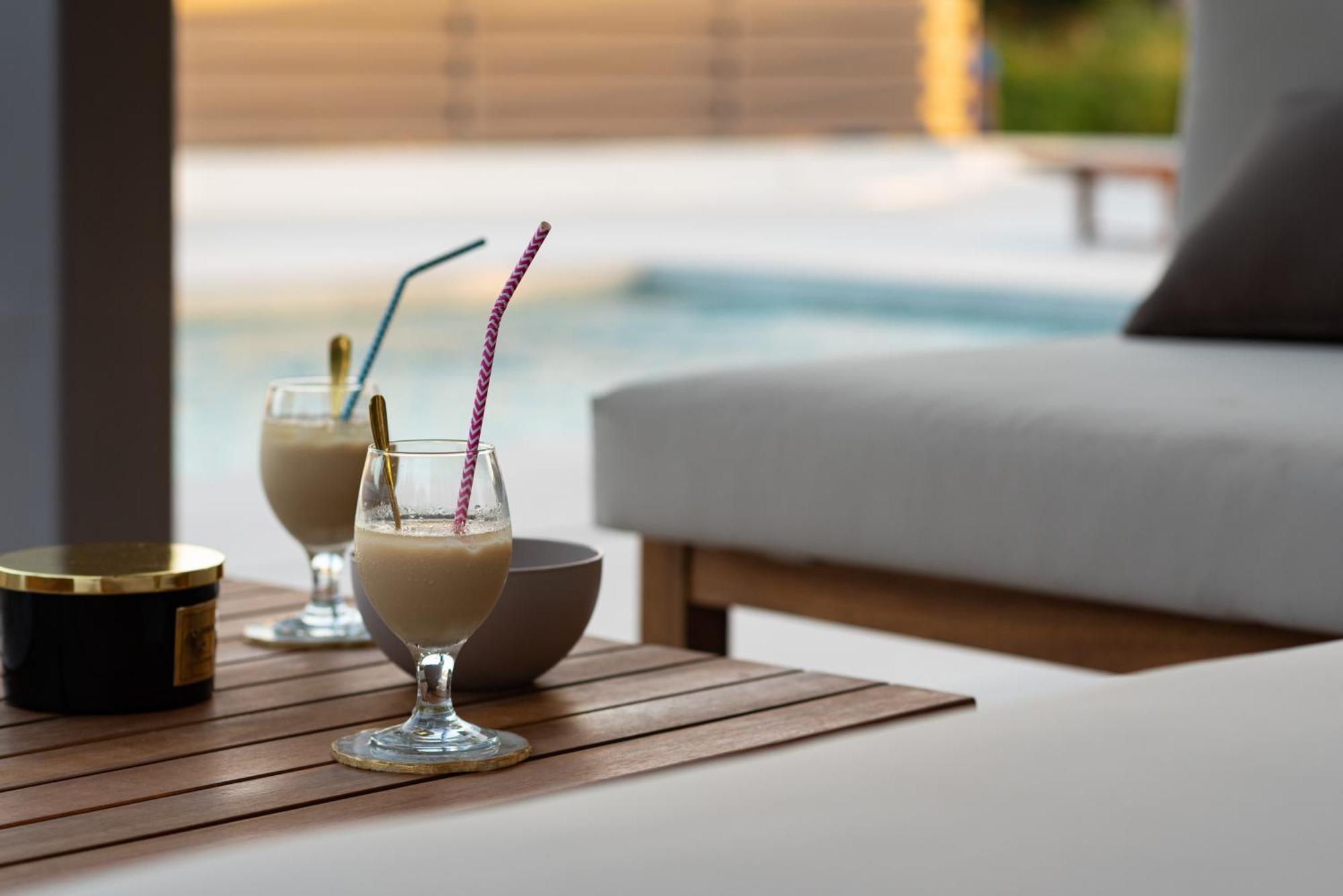Beach Haven House With Pool And Jacuzzi Kaštela Esterno foto